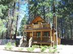 2 Bedroom 2 Bath Cabin Near Lake!