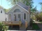 2br - Light Filled Cozy Cottage (Clear Lake, Iowa) (map) 2br bedroom