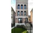 Chicago 2.5BA, Beautifully finished 4 bedroom duplex-down in