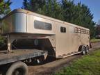 1999 CLEANNICE Adams 27ft adams gooseneck horse trailer