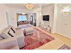 3 bed Mid Terraced House in Acton for rent