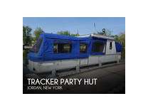 2001 tracker party hut boat for sale