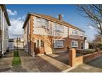 3 bed Semi-Detached House in Romford for rent