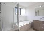 4 bedroom in Park Ridge QLD 4125