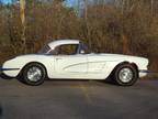 1960 Chevrolet Corvette 283230 HP 4 SPEED WHITE