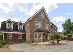 7 bed Detached House in Newell Green for rent