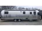 Used 2005 AIRSTREAM "Classic 31" For Sale