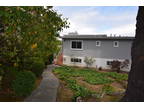 Millbrae 1BR 1BA, Located in the hills of this spacious
