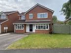 4 bedroom in Stone Staffordshire ST15