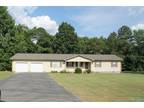 Fort Payne Real Estate Home for Sale. $244,000 3bd/2ba. - Angie Mccurdy