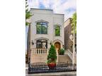 Chicago, Incredible 4 bedroom/4.1 bath custom home in ideal