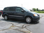 2014 Chrysler Town & Country Touring w/ DVD
