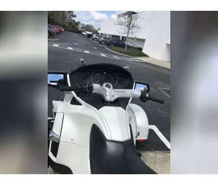 2014 Can Am Spyder RT SM5 is a 2014 Can-Am Spyder Motorcycles Trike in Greensboro NC