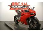 2014 Ducati Superbike 899 Panigale Red *Almost New*