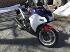 2012 Honda CBR250R - 6k Miles - Great Beginner Bike - Red/White/Blue