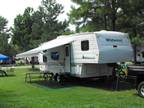 2001 Wildwood by Forest River 5th Wheel Camper -