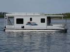 Houseboat: 2013 Adventurer Pontoon Houseboat