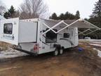 2009 Jayco Jay Feather EXP 213 Light Weight Trailer