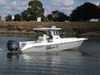$147,400 2009 Everglades Boats 290 CENTER CONSOLE