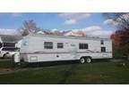 2000, 33ft terry double bunks -