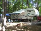 2006 Coachman Chaparral 5th Wheel-Excellent Condition-Must See!
