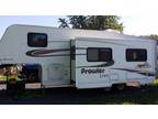 2004 Prowler 5th Wheel Camper 8275S with Slide