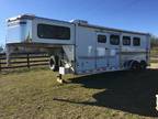 2000 Silver Star 3 horse trailer with LQ