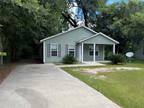 Valdosta, This great 4 bedroom 2 bath house is ready for its