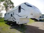 2014 Prowler 30 FT 5TH Wheel, Bunk House