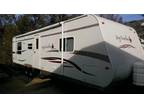 2007 Jayco Jay Feather LGT Series M-31V very clean