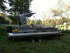 24' playbouy pontoon boat 90 HP runs perfect! $4000.00 like new cond.. -