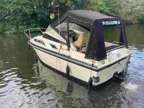 Boat Fairline Holiday 24 with Volvo penta New Canopy and