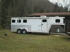 2009 Kiefer 3 horse trailer with living quaters