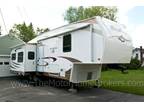 $39,900 2009 NuWa HitchHiker 34' w/3 Slide-Outs