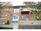 Chicago, Spacious Bright 2 Bedroom/2.5 bath Townhome with