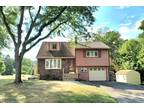 10 Birch Ln, Verona, NJ 07044