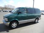 GMC Safari SLT 2000