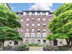 7716 Austin St #2G, Forest Hills, NY 11375