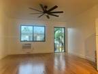 7035 Rue Granville #4, Miami Beach, FL 33141