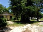 668 wrights creek rd Caryville, FL