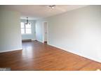 18 Auburn Ct #E, Alexandria, VA 22305