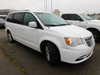 2015 Chrysler Town And Country LX