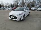 2016 Toyota Prius C 4dr