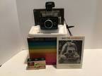 Vintage POLAROID COLORPACK II Camera, Box,3 Flashcubes