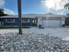 10038 S Yacht Club Dr, Treasure Island, FL 33706