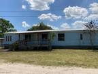 1094 Gulf St, Moore Haven, FL 33471