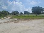 1229 W Palomino Dr, Moore Haven, FL 33471