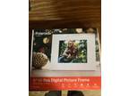Polaroid PDFX-800W White 8 in Hi-Res Wood IPS LED Screen