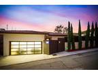 2829 Oak Point Dr, Los Angeles, CA 90068