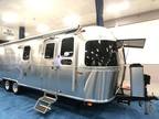 2023 Airstream Classic 30RB Twin 32ft